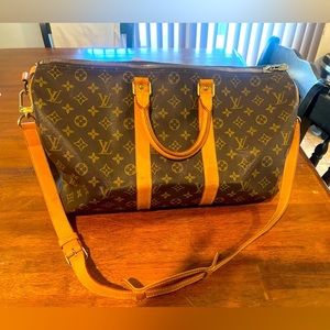 Pre loved Louis Vuitton 45 Keepall Bandouliere in Monogram